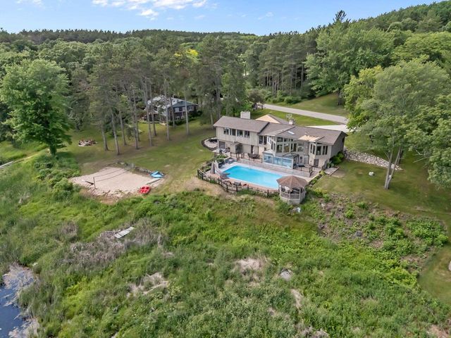 W8255 BUTTERCUP COURT, Wautoma, WI 54960