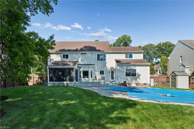 122 Rockmor LN, Yorktown, VA 23693