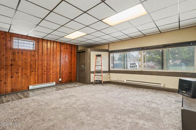 702 E Broadway Street, Toledo, OH 43605