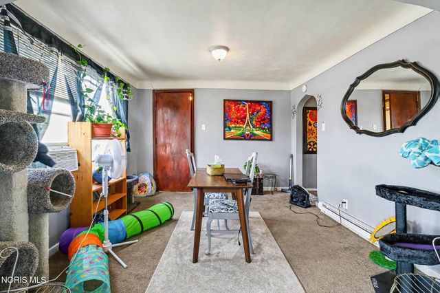 702 E Broadway Street, Toledo, OH 43605