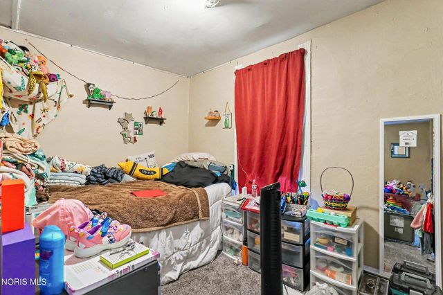 702 E Broadway Street, Toledo, OH 43605
