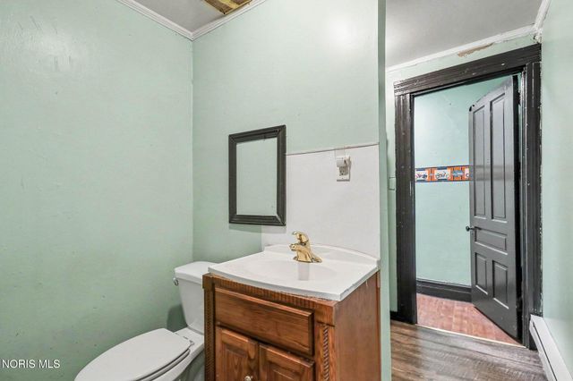 702 E Broadway Street, Toledo, OH 43605