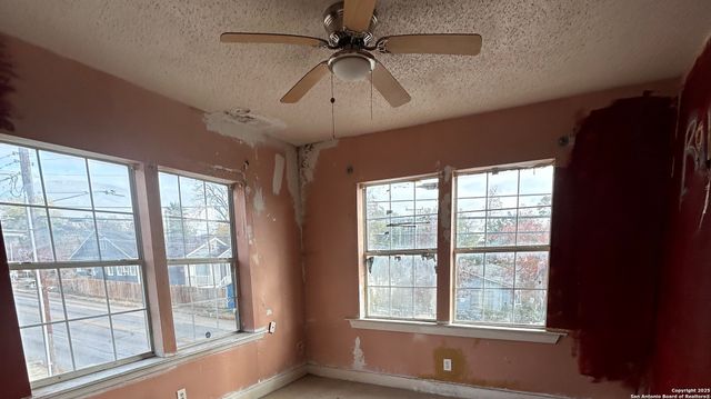 903 West Craig Pl, San Antonio, TX 78201