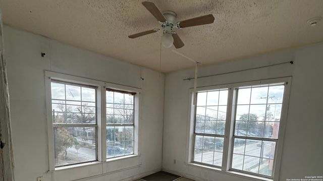 903 West Craig Pl, San Antonio, TX 78201