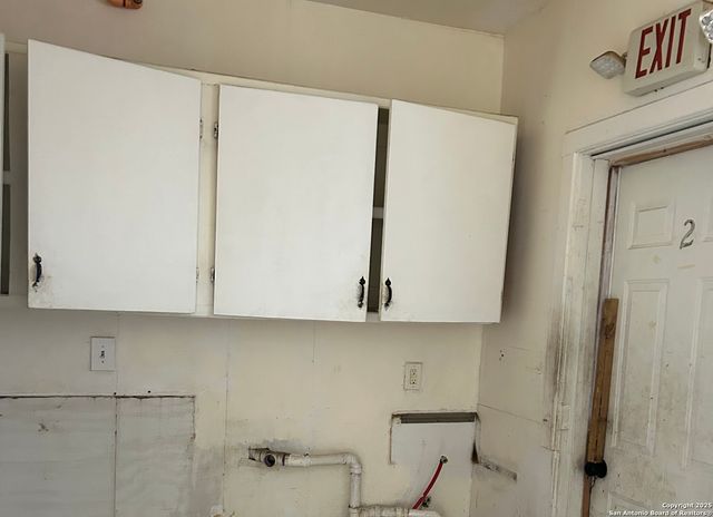 903 West Craig Pl, San Antonio, TX 78201