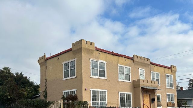 903 West Craig Pl, San Antonio, TX 78201