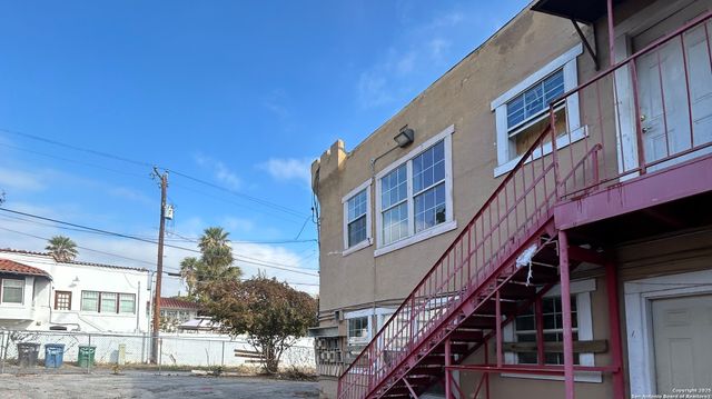 903 West Craig Pl, San Antonio, TX 78201