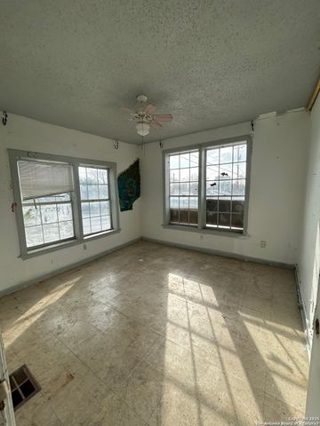 903 West Craig Pl, San Antonio, TX 78201