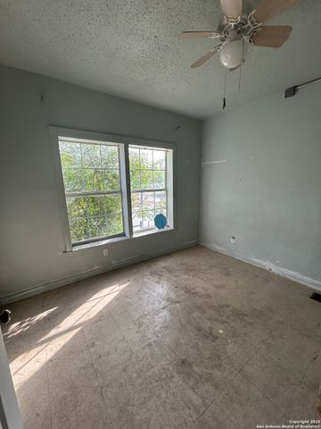 903 West Craig Pl, San Antonio, TX 78201