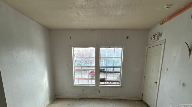 903 West Craig Pl, San Antonio, TX 78201