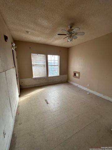 903 West Craig Pl, San Antonio, TX 78201