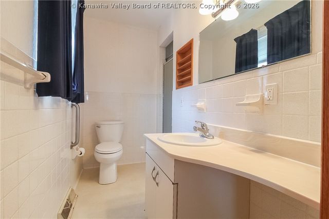 2731 Kincaid Drive, St Albans, WV 25177