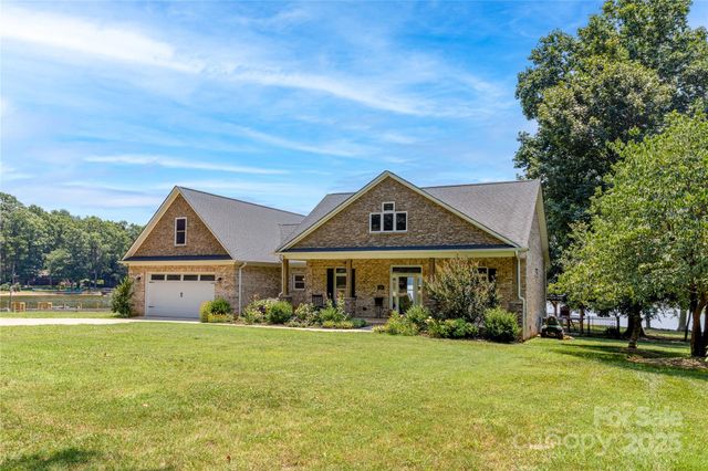735 Pebble Point, Salisbury, NC 28146