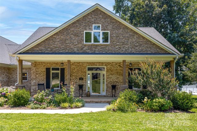 735 Pebble Point, Salisbury, NC 28146