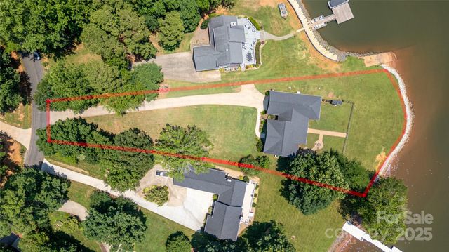 735 Pebble Point, Salisbury, NC 28146