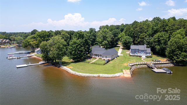 735 Pebble Point, Salisbury, NC 28146