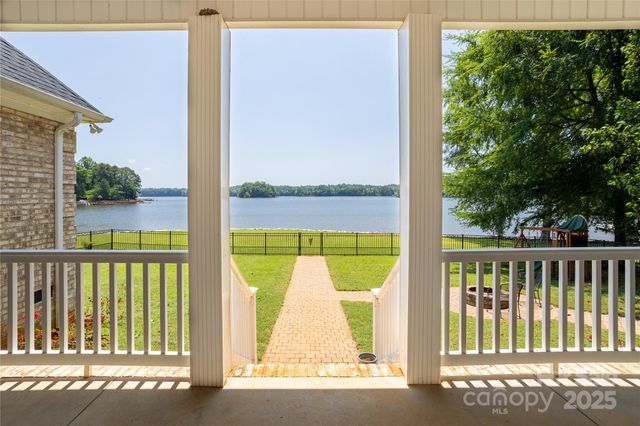 735 Pebble Point, Salisbury, NC 28146