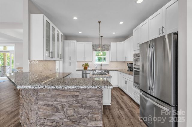 735 Pebble Point, Salisbury, NC 28146