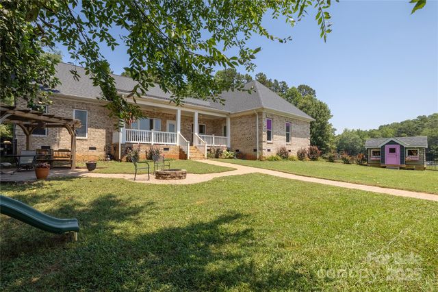 735 Pebble Point, Salisbury, NC 28146