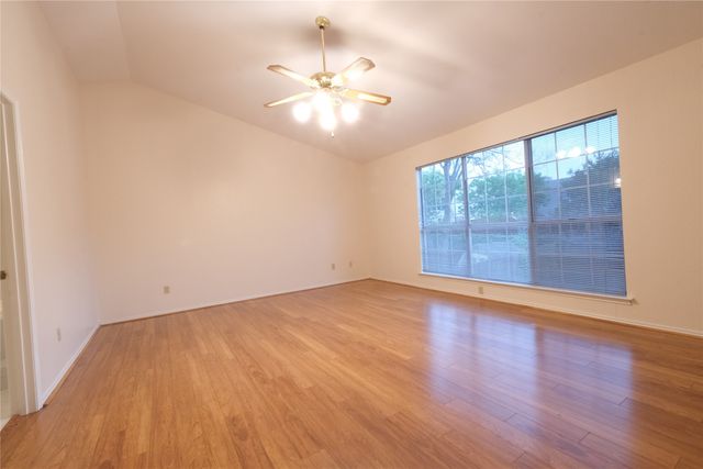 4348 Kenwood Drive, Grapevine, TX 76051