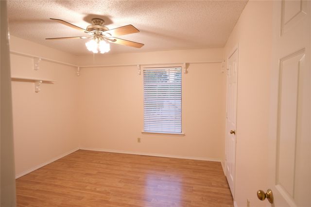 4348 Kenwood Drive, Grapevine, TX 76051