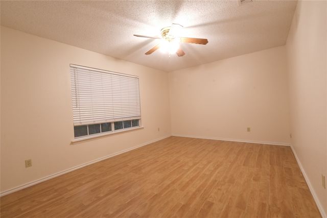 4348 Kenwood Drive, Grapevine, TX 76051