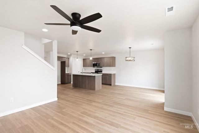 2367 W Fallon Lp, Nampa, ID 83651