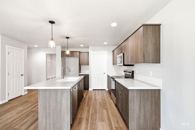 2367 W Fallon Lp, Nampa, ID 83651