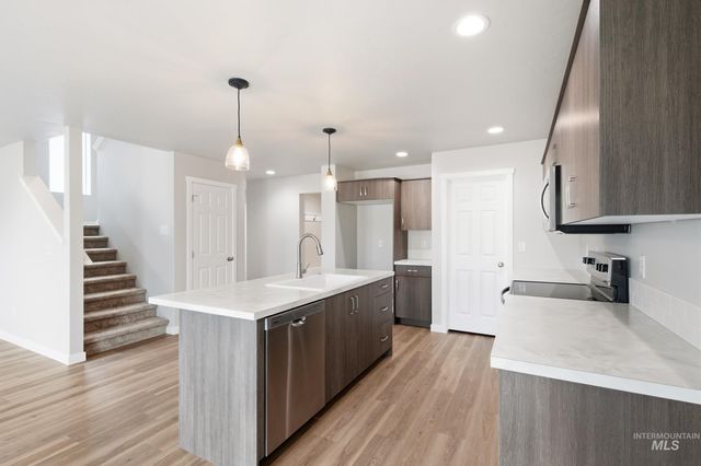 2367 W Fallon Lp, Nampa, ID 83651