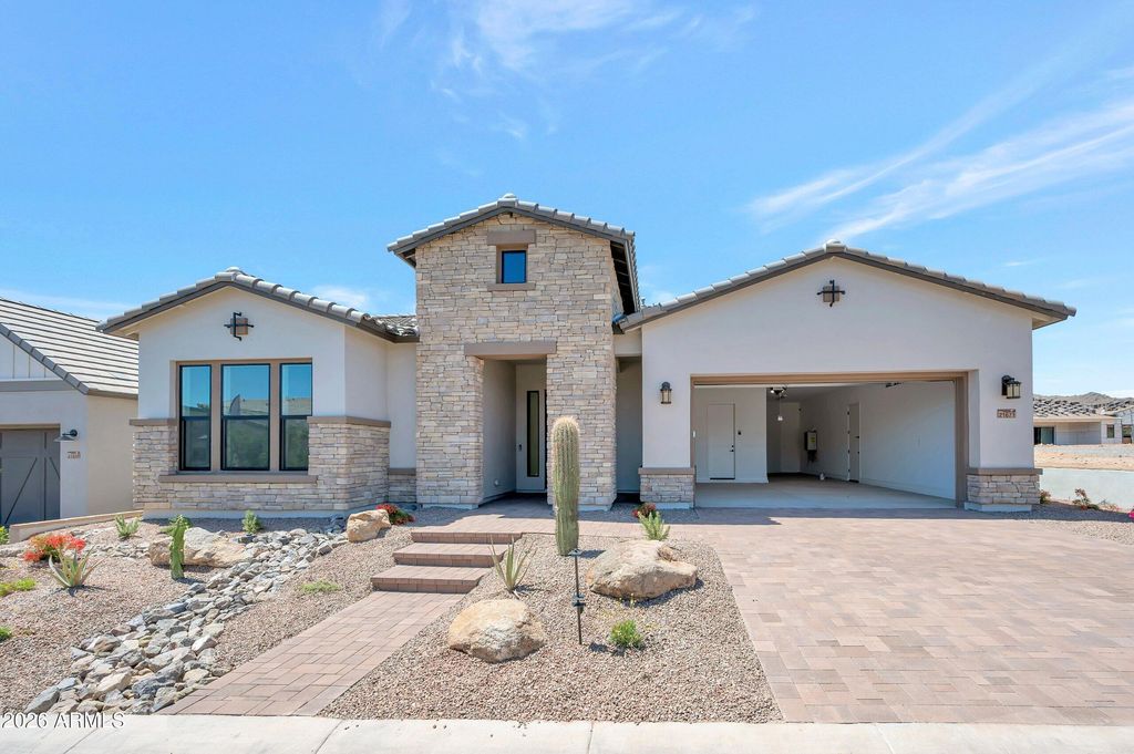 21671 W DEVONSHIRE Avenue, Buckeye, AZ 85396 — photo 2