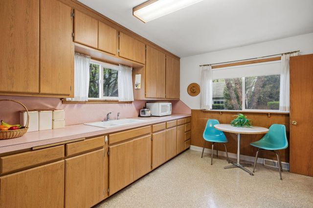 11 Ludlow Avenue, Saint Paul, MN 55108