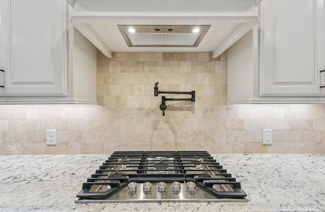 4009 Stone Hollow Lane, Edmond, OK 73034