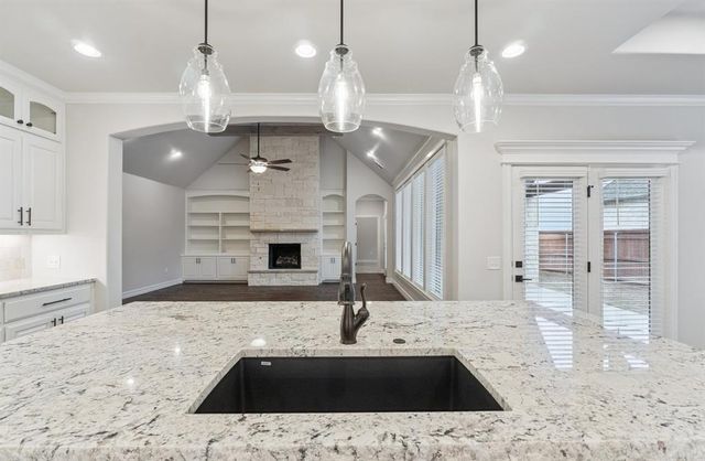 4009 Stone Hollow Lane, Edmond, OK 73034