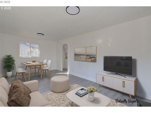 105 redpath Street, Kelso, WA 98675