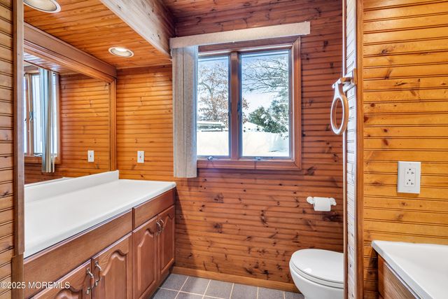 1 Drexel Court, Toms River, NJ 08753