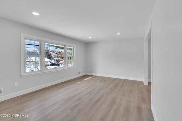 1 Drexel Court, Toms River, NJ 08753