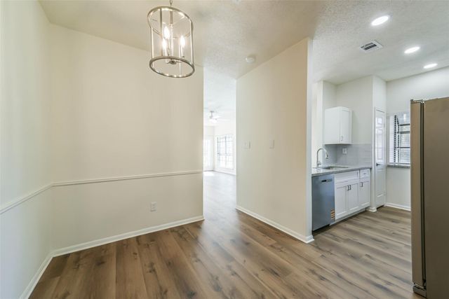 736 Country Place Drive A, Houston, TX 77079