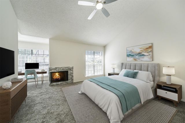 736 Country Place Drive A, Houston, TX 77079