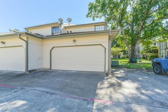 736 Country Place Drive A, Houston, TX 77079