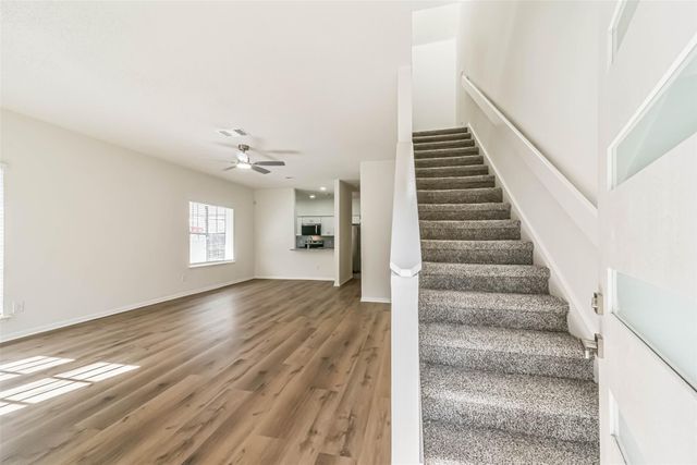 736 Country Place Drive A, Houston, TX 77079