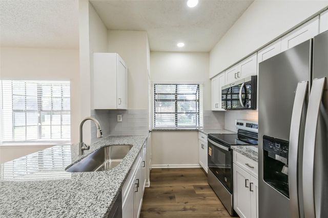 736 Country Place Drive A, Houston, TX 77079