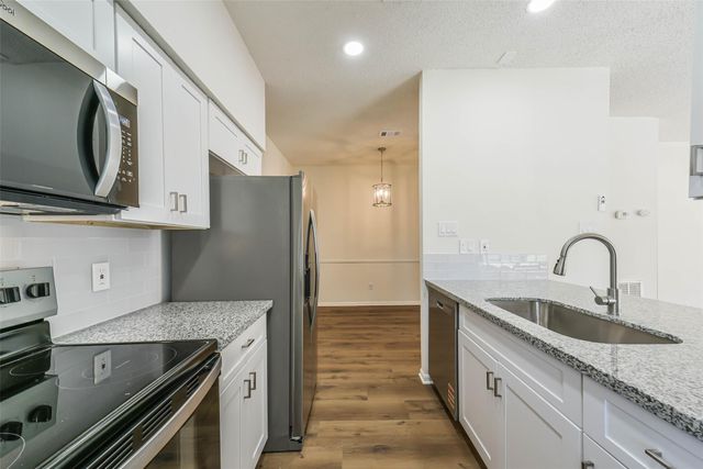 736 Country Place Drive A, Houston, TX 77079