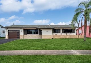 11901 NW 23rd Street, Pembroke Pines, FL 33026