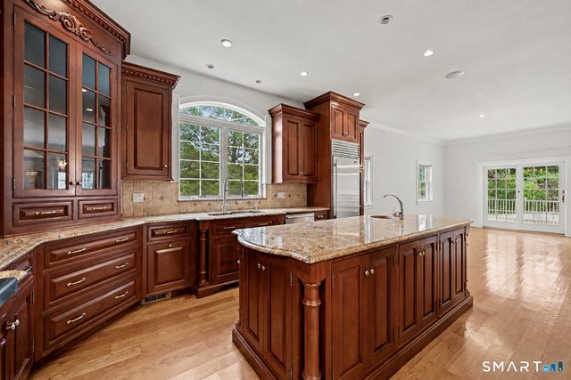 52 Francis Lane, Greenwich, CT 06831