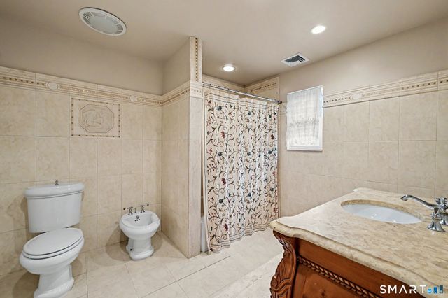 52 Francis Lane, Greenwich, CT 06831