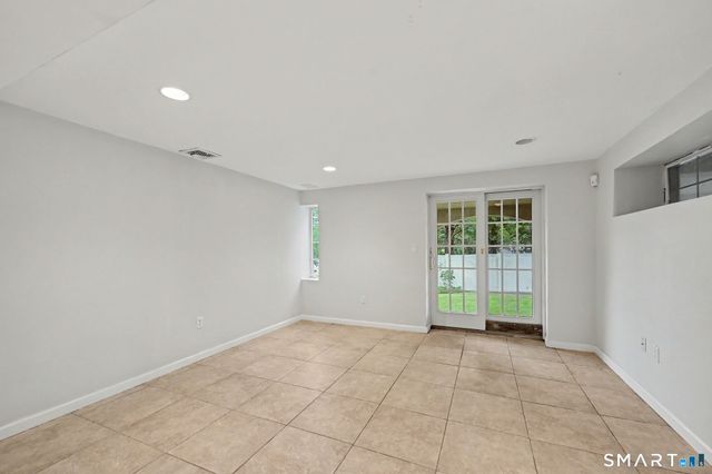 52 Francis Lane, Greenwich, CT 06831