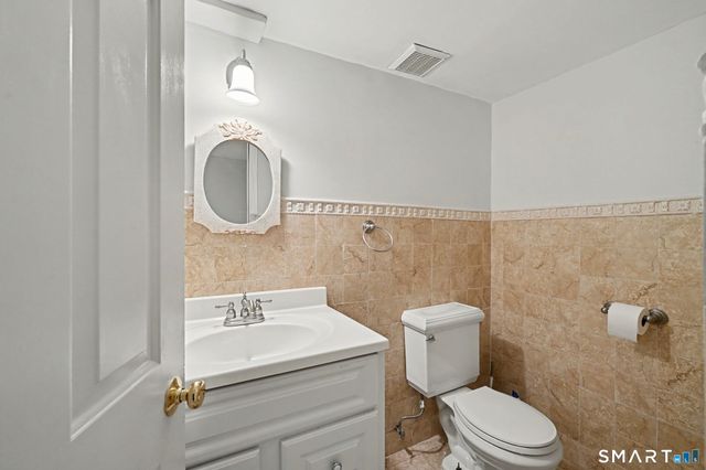 52 Francis Lane, Greenwich, CT 06831