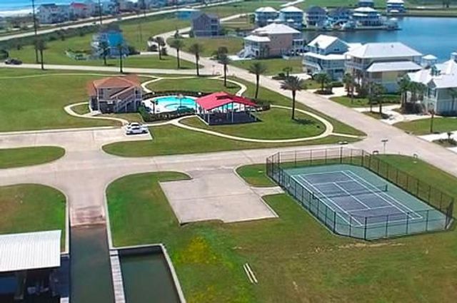 3927 Curlew Drive, Galveston, TX 77554