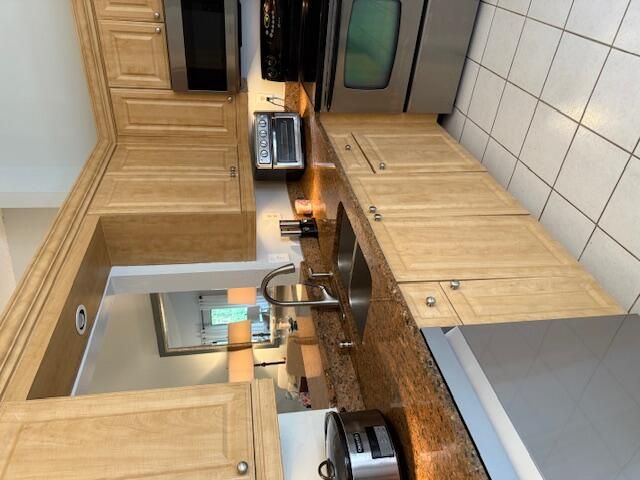 8025 Whispering Palm Drive, Boca Raton, FL 33496