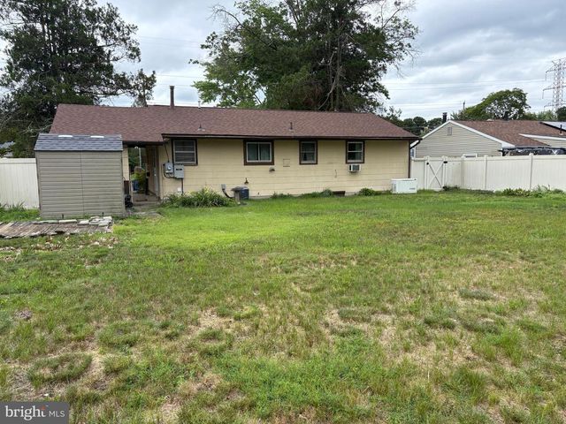 26 S CLUB RD, Pine Hill, NJ 08021